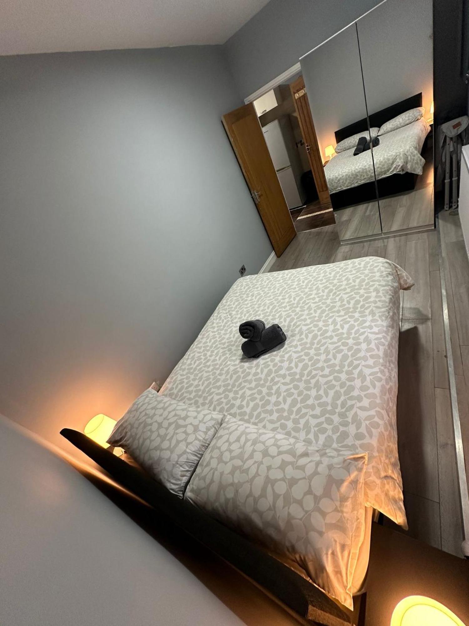 Central London - Ground Floor 2 Bedrooms Apartment Εξωτερικό φωτογραφία